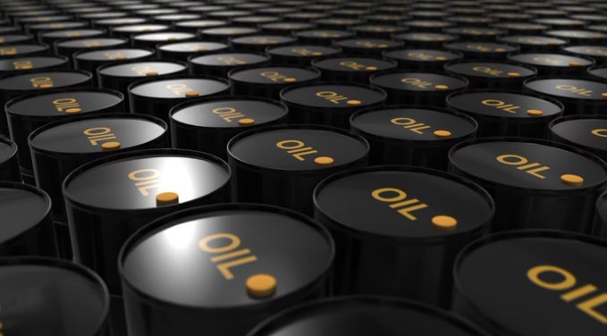 النفط يتراجع لمخاوف من تعطل الإمدادات مع استمرار صراع الشرق الأوسط