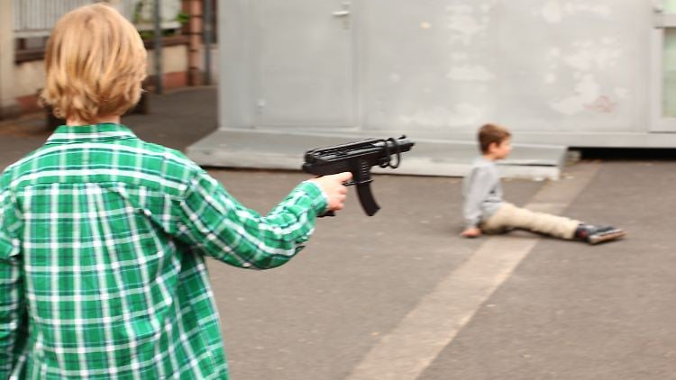 بمسدس لعبة.. طفلان يحاولان سرقة “كشك” في ألمانيا