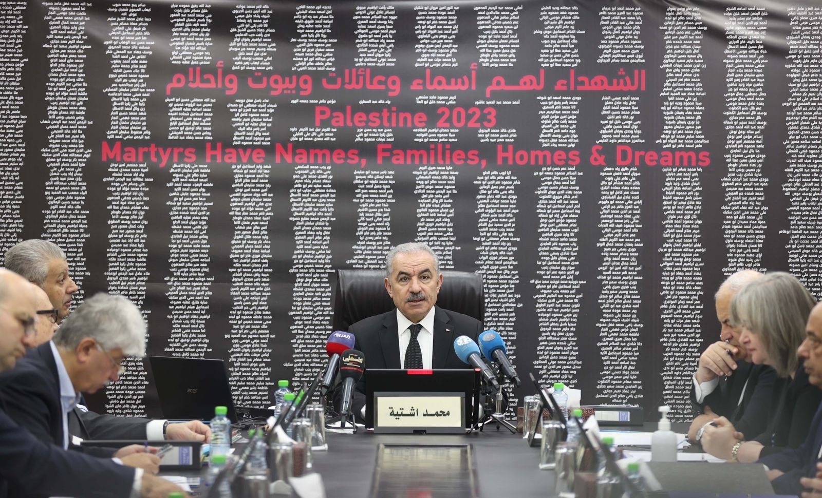 رئيس الوزراء الفلسطيني: ما يحدث في غزة فاق كل وصف والمطلوب وقف العدوان فورا وفتح ممرات إنسانية