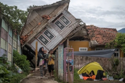 زلزال بقوة 5.5 درجة يضرب إندونيسيا