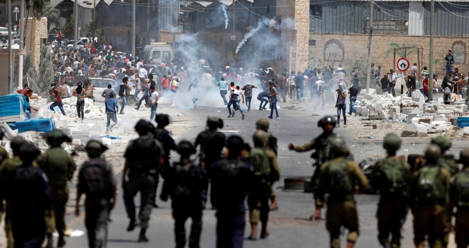 قوات الاحتلال الإسرائيلي تعتقل 12 فلسطينيًا بالضفة الغربية