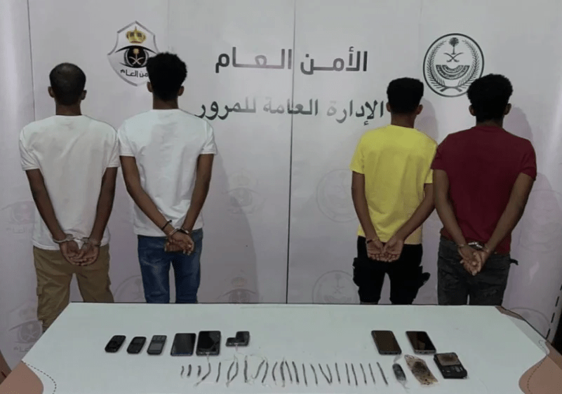 مرور محافظة جدة يقبض على 4 مخالفين لنظام أمن الحدود لترويجهم مادة الحشيش المخدر