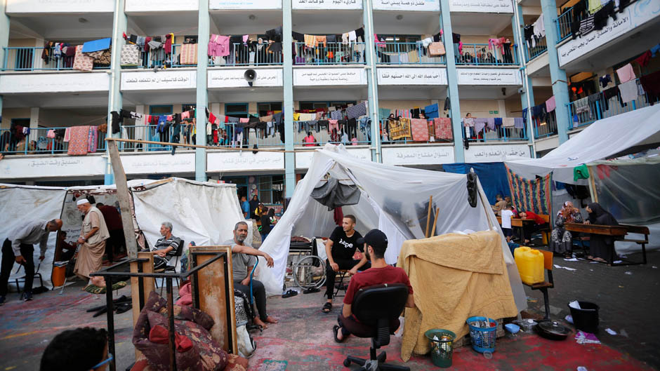 مستشفيات قطاع غزة تؤكد إصابة آلاف الفلسطينيين بالأمراض في مراكز الإيواء