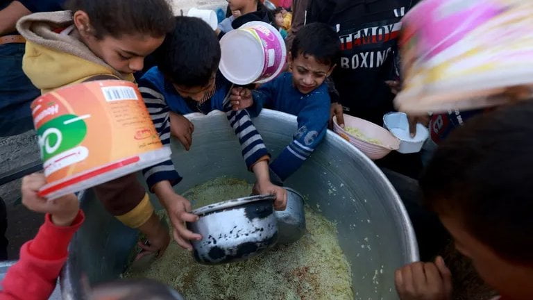برنامج أممي: سكان غزة بأكملهم يواجهون أزمة جوع عالية المستوى