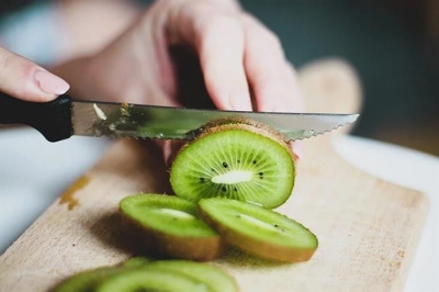 "الكيوي" يُحسن المزاج