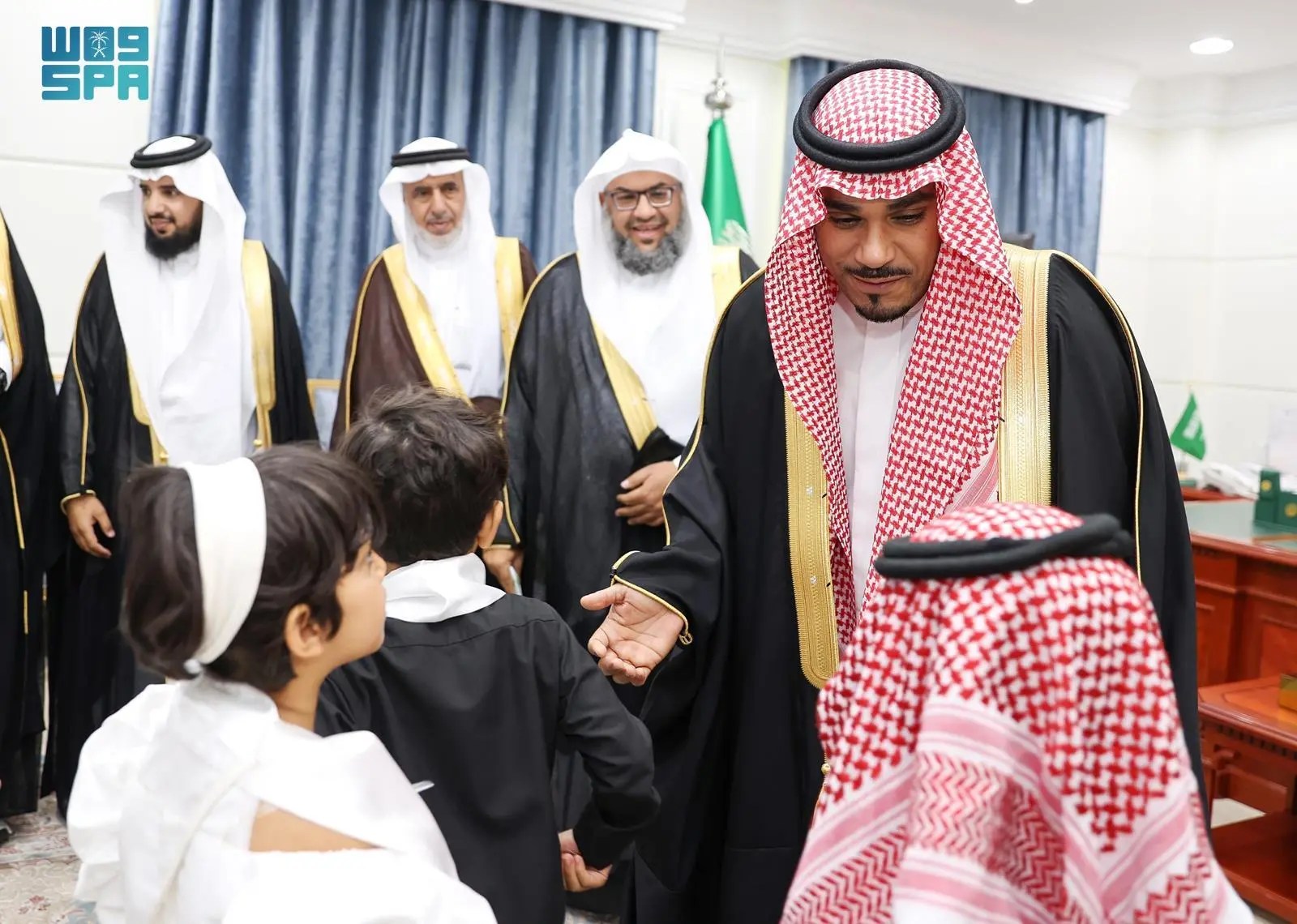 نائب أمير نجران يستعرض التقرير السنوي لجمعية “رعاية الايتام ” بالمنطقة