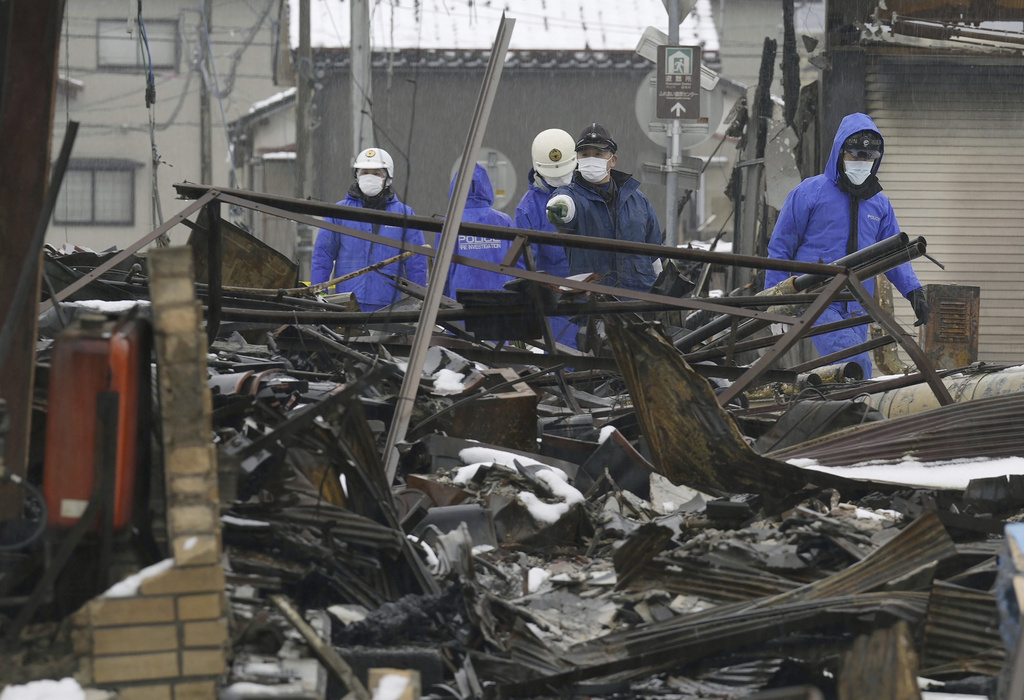 ارتفاع عدد ضحايا زلزال اليابان إلى 180 شخصاً