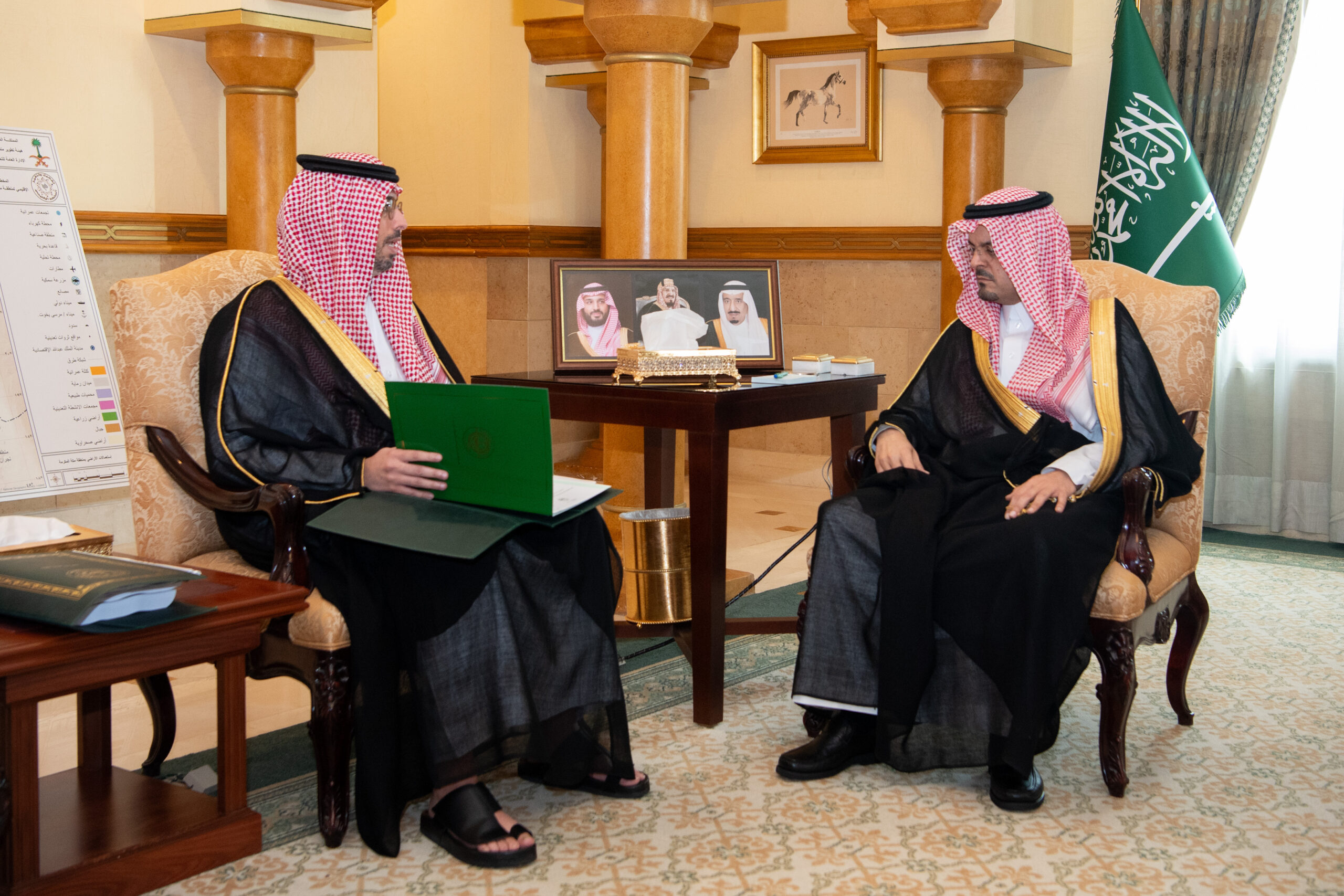 الأمير سعود بن مشعل يستقبل محافظ جدة