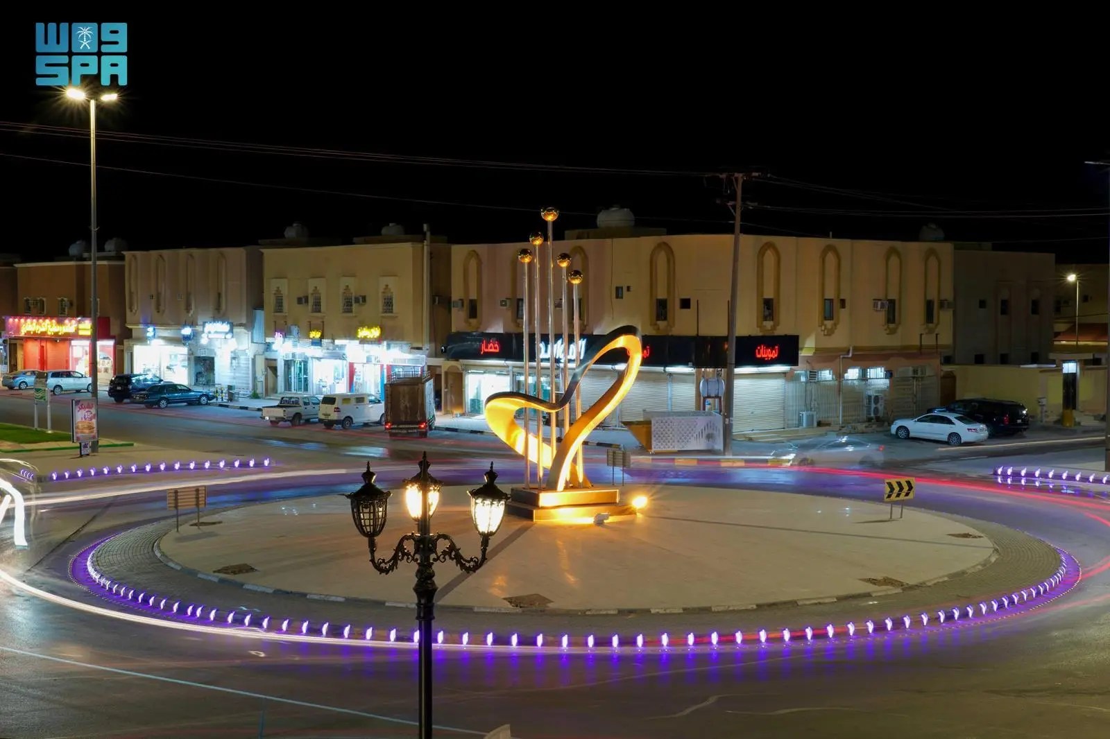 “أمانة الشمالية” تزيّن ميادين ودورات الطرق الرئيسية برفحاء بلون زهر الخزامى