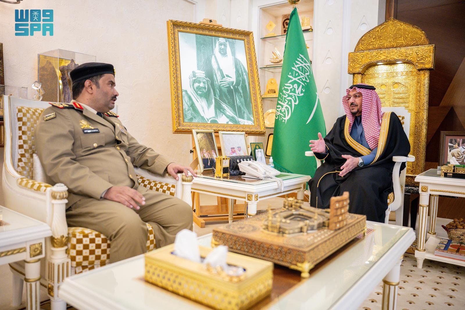 أمير القصيم يستقبل اللواء الجهني بمناسبة إنتهاء فترة عمله بالمنطقة