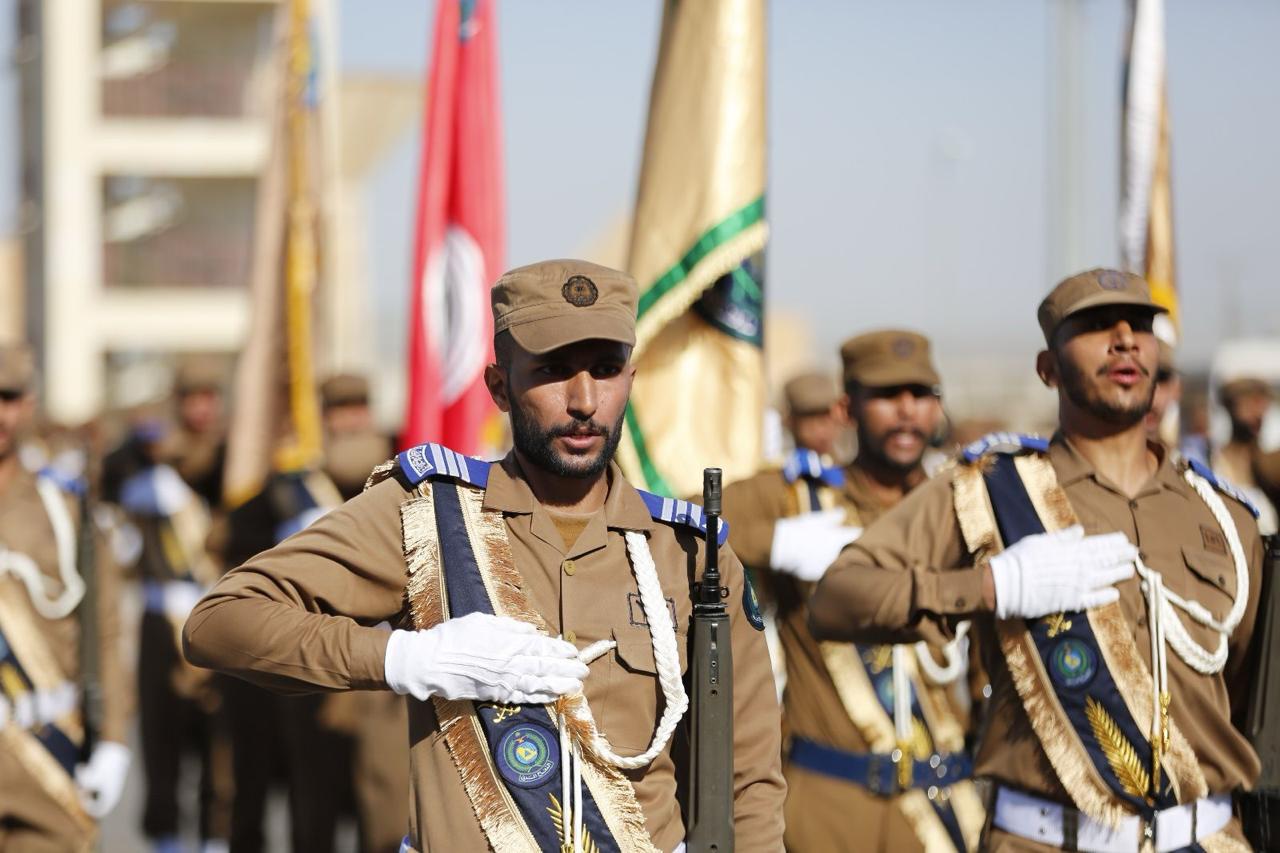 “مدني تبوك” يحتفي بتخريج 205 أفراد من الدورة التأهيلية على أعمال الدفاع المدني