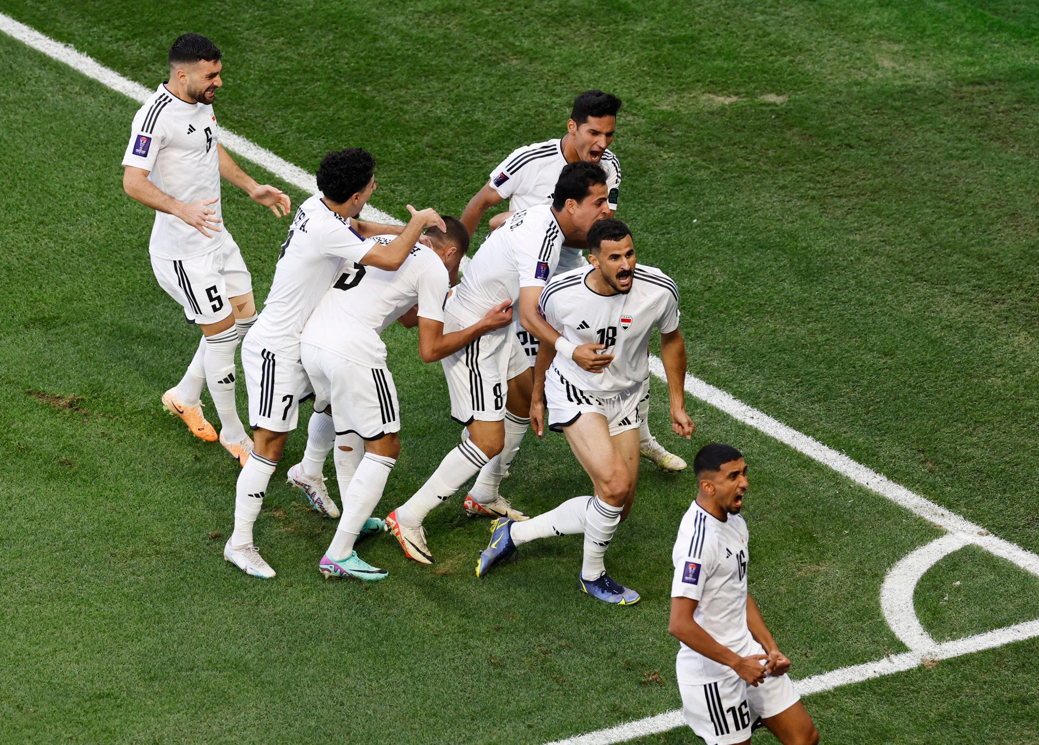 العراق تهز شباك اليابان بثنائية فى شوط أول مثير بكأس آسيا 2023