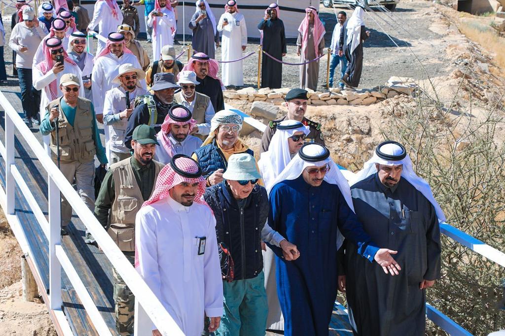 بلدية محافظة الحريق تنفذ مسار جبلي لممارسة رياضة المشي