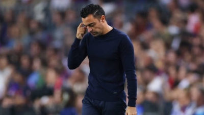 تشافي: نعتذر لـ"جماهير برشلونة"