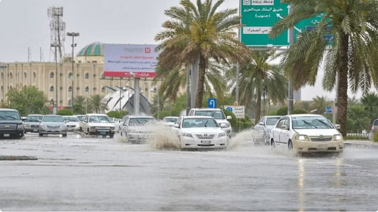 المرور: 3 مستويات لتماسك الإطارات حال القيادة أثناء هطول الأمطار