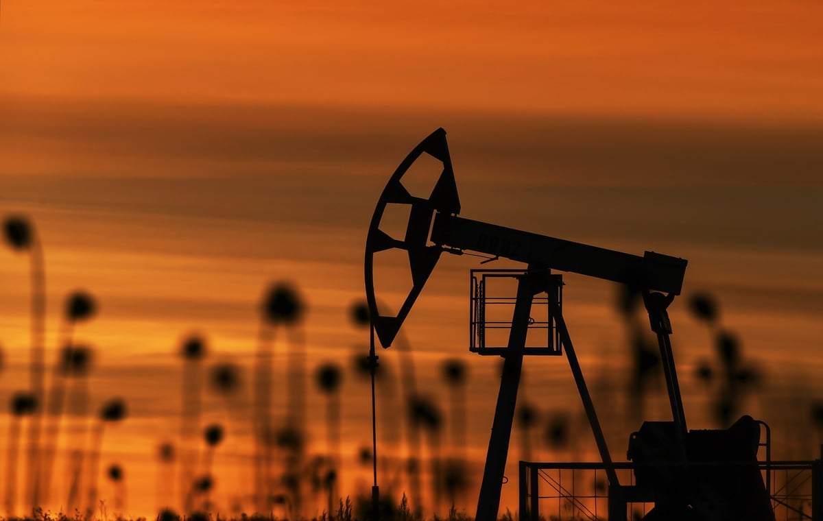 أسعار النفط تتمسك بمكاسبها وسط مخاوف بشأن هجمات البحر الأحمر على الشحن
