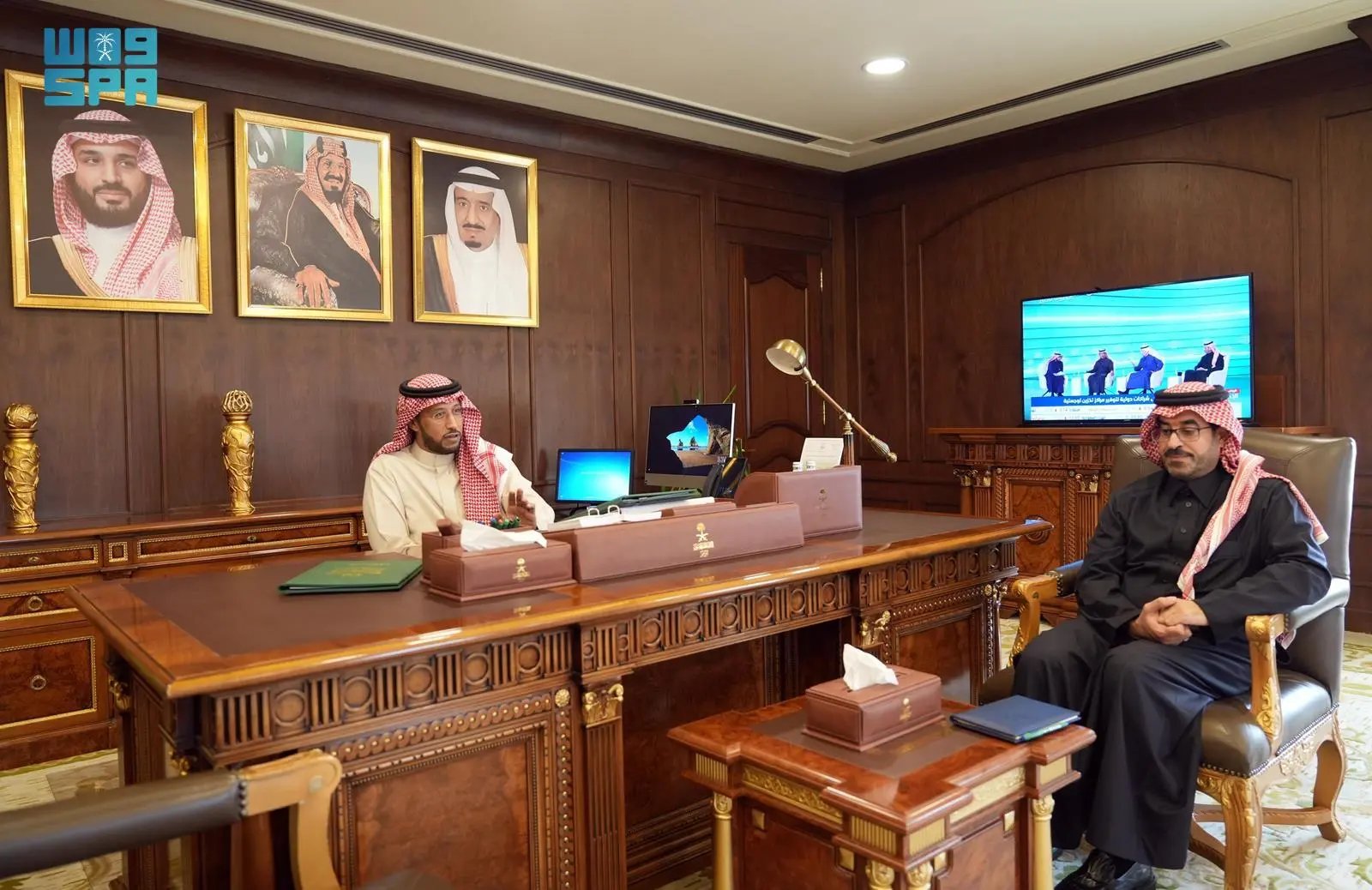 نائب أمير عسير يلتقي مديري القطاعات الحكومية والعسكرية بالمنطقة