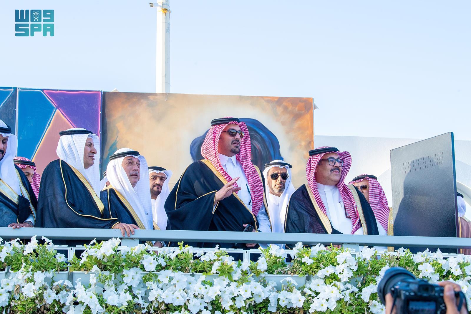 نائب أمير منطقة المدينة المنورة يزور مهرجان الزهور والحدائق الرابع عشر