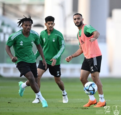 ترقب أهلاوي لعودة "رياض محرز"