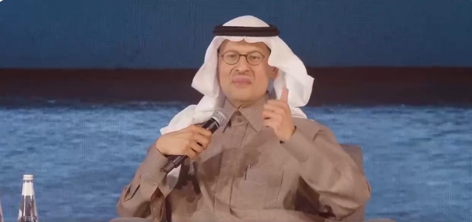 الأمير عبد العزيز بن سلمان: الطاقة الحقيقية لهذه البلاد هي شعبها