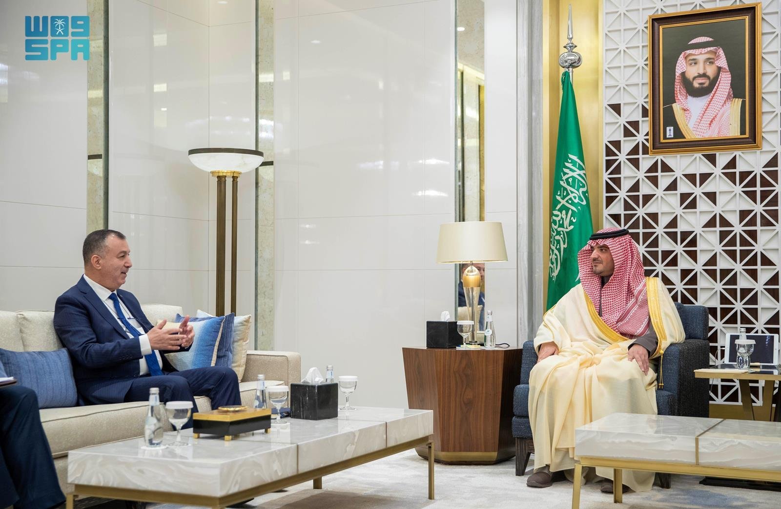 الأمير عبدالعزيز بن سعود يستقبل السفير الجزائري لدى المملكة