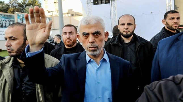 جيش الاحتلال ينشر فيديو للسنوار بنفق بخان يونس