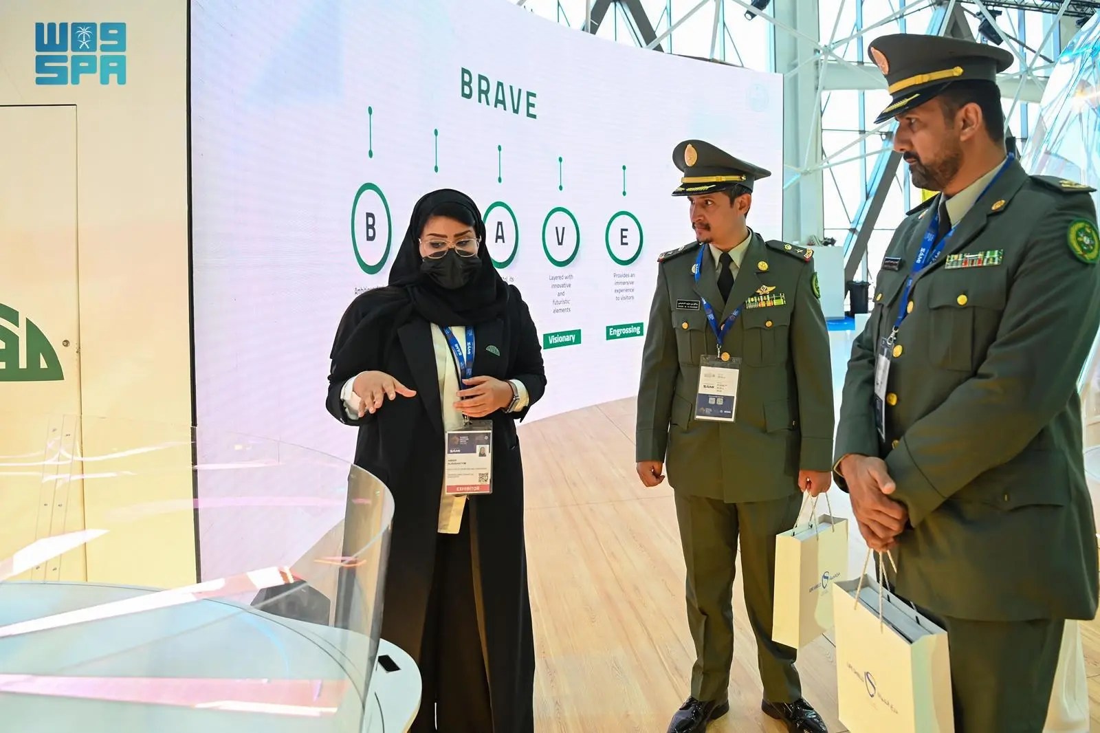 وزارة الداخلية تستعرض خدمة “أبشر سفر” في معرض الدفاع العالمي 2024 بالرياض