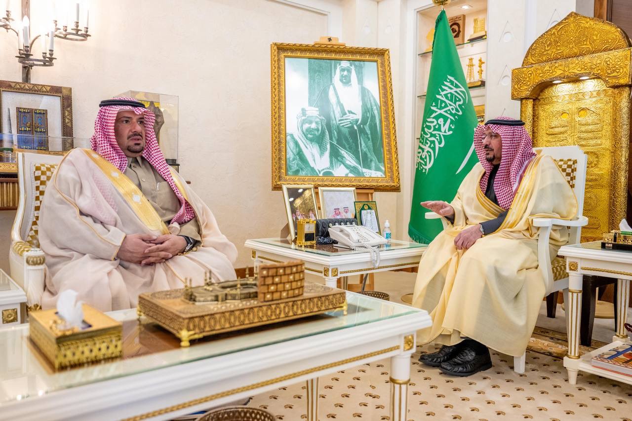 أمير القصيم يطلع على برامج وأنشطة رياضة الفروسية بالمنطقة