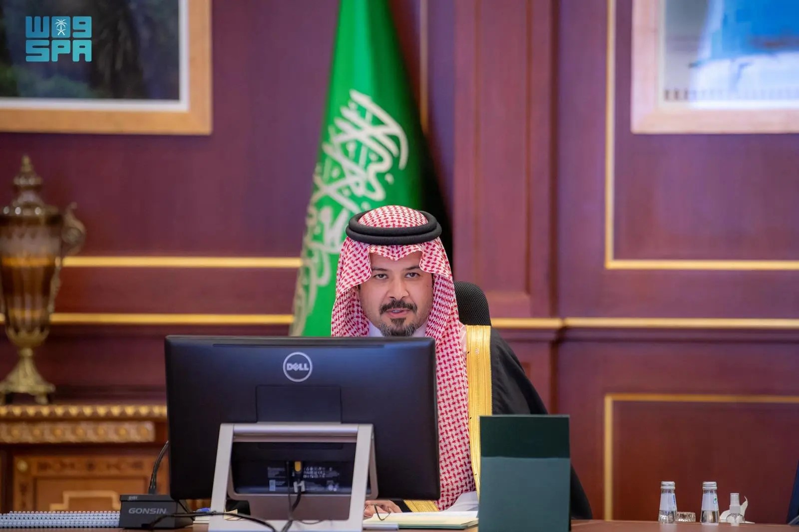 أمير المدينة المنورة يرأس اجتماع لجنة الحج والزيارة بالمنطقة