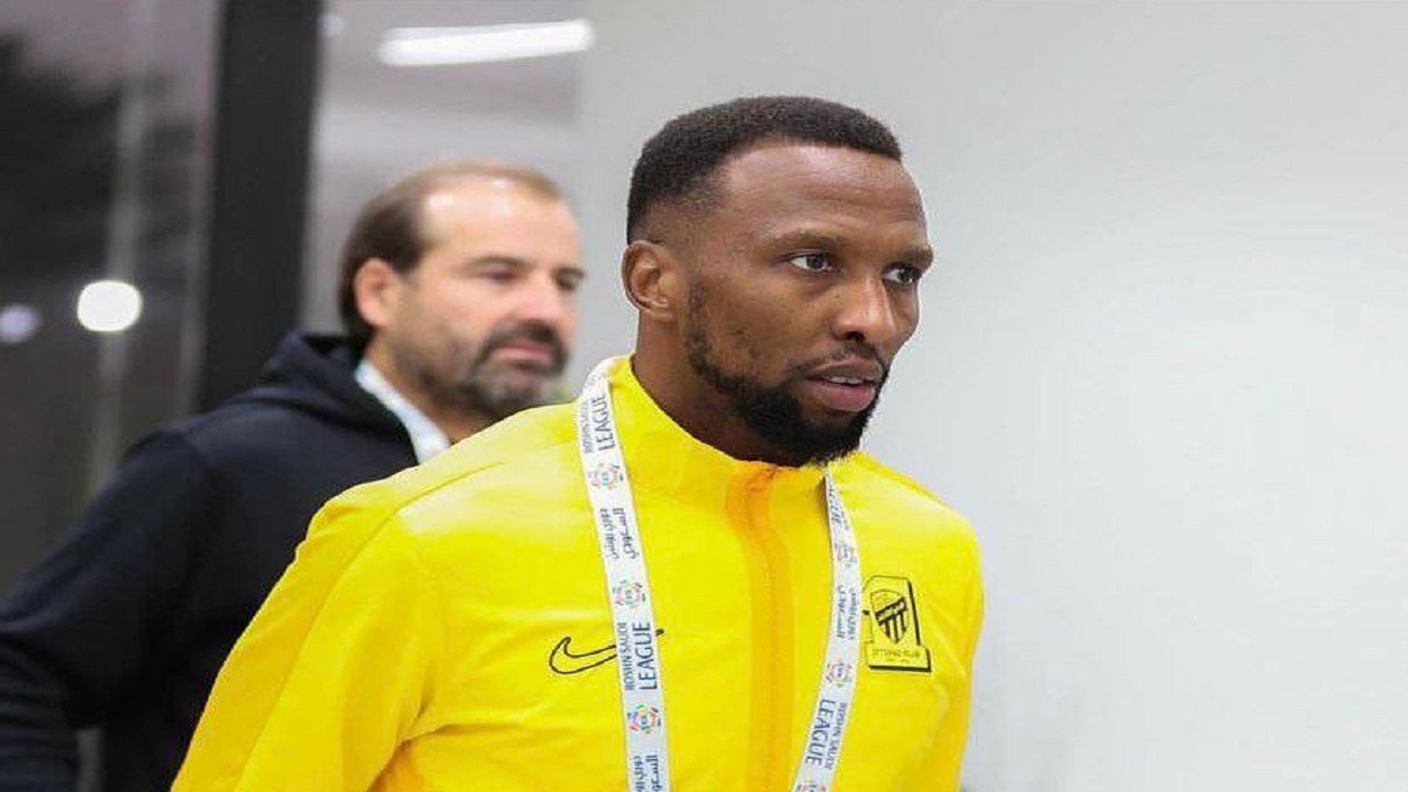 جستنيه: أتوقع معاقبة أي نادٍ لفظ اسم اللاعب الذي يتضايق منه رونالدو مادياً