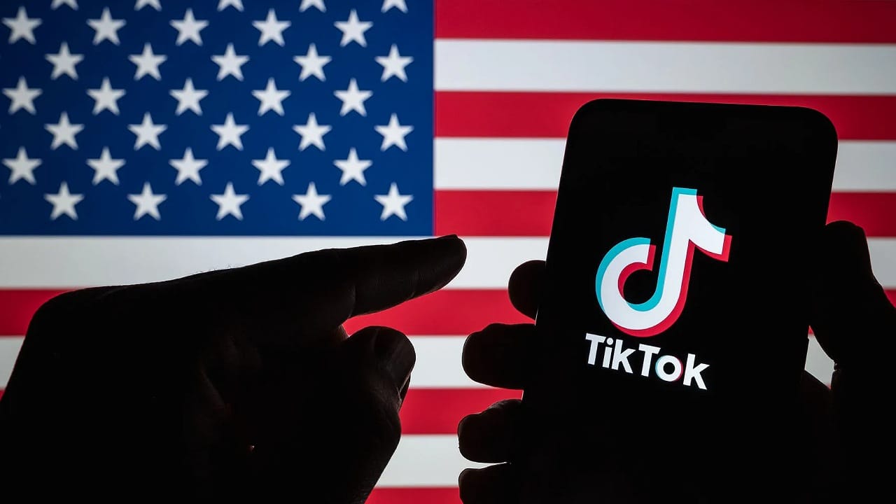 أمريكا توافق على مشروع حظر تيك توك