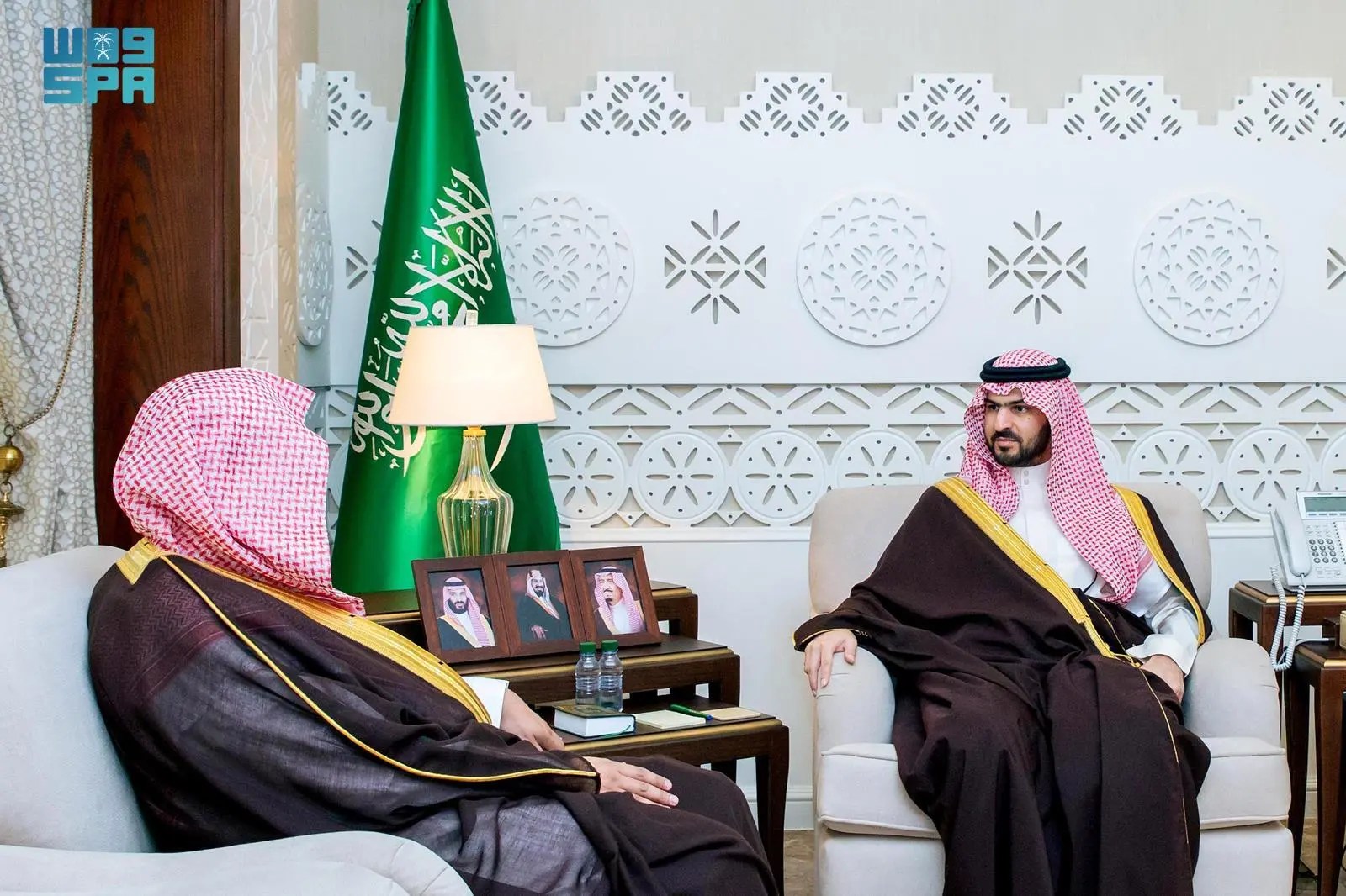 الأمير سعود بن بندر يستقبل رئيس المحكمة الإدارية بالدمام