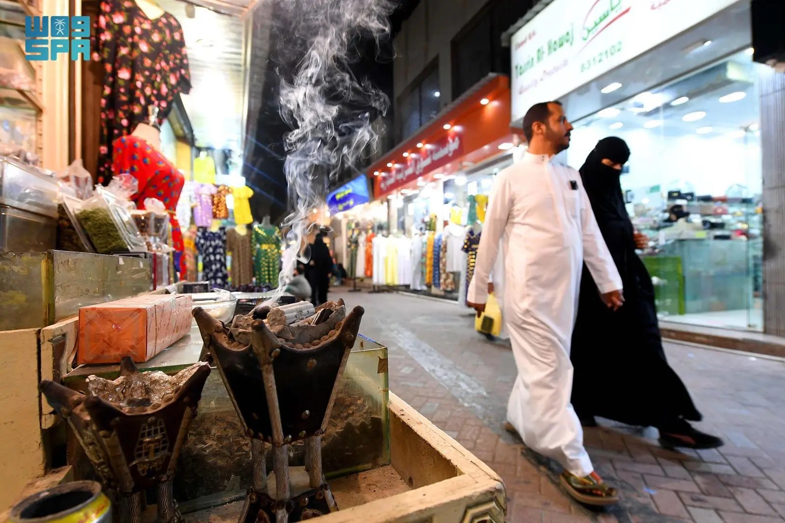 سوق “الحَب” بالدمام.. حراك تجاري نشط يمتد لأكثر من 80 عامًا