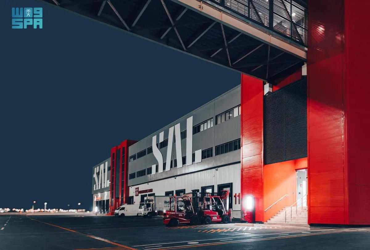 “سال السعودية” و”طيبة لتشغيل المطارات” توقعان اتفاقية إنشاء وتطوير محطة شحن جوي جديدة في مطار الأمير محمد بن عبدالعزيز الدولي