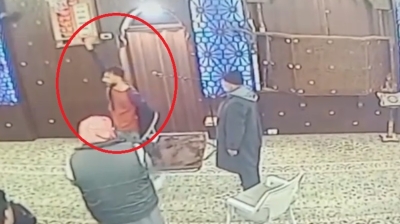 جريمة تهز الأردن.. شاب يطعن 4 أشخاص بـ'مسجد'