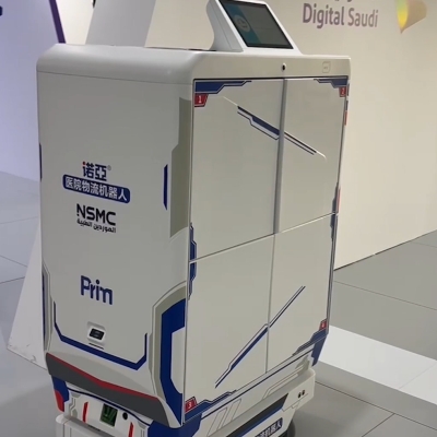 أول 'روبوت' للنقل الطبي بـ'المملكة'