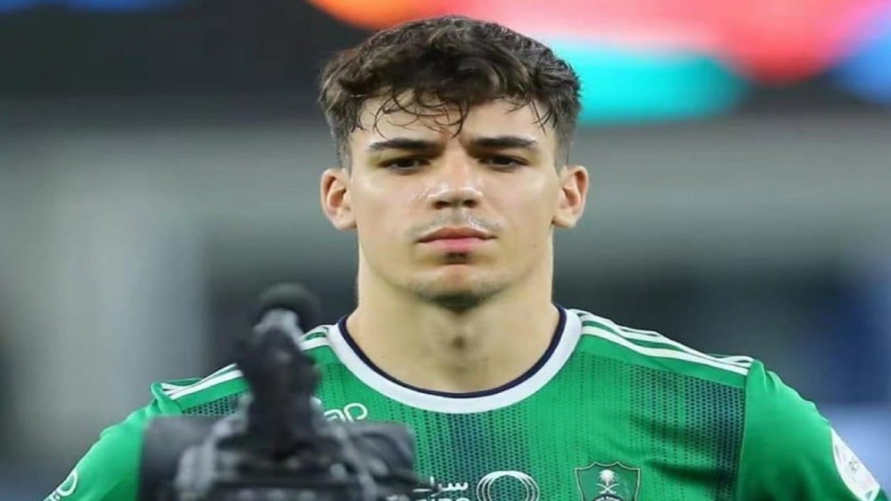 مؤشر سوق الأسهم يغلق على ارتفاع