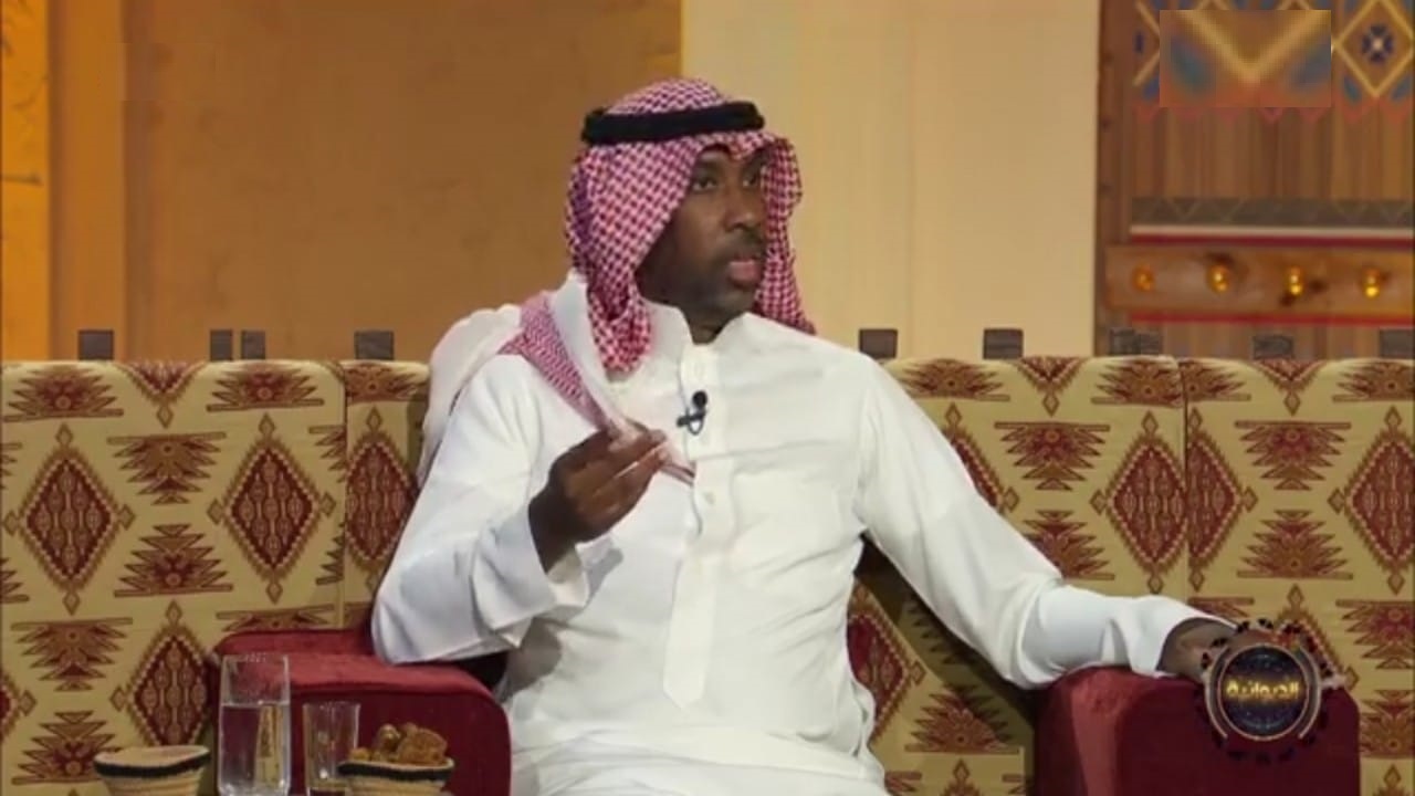 شاب يشتري سيارة مرسيدس ويكسب أرباحًا ضخمة من بيع السوبيا.. فيديو