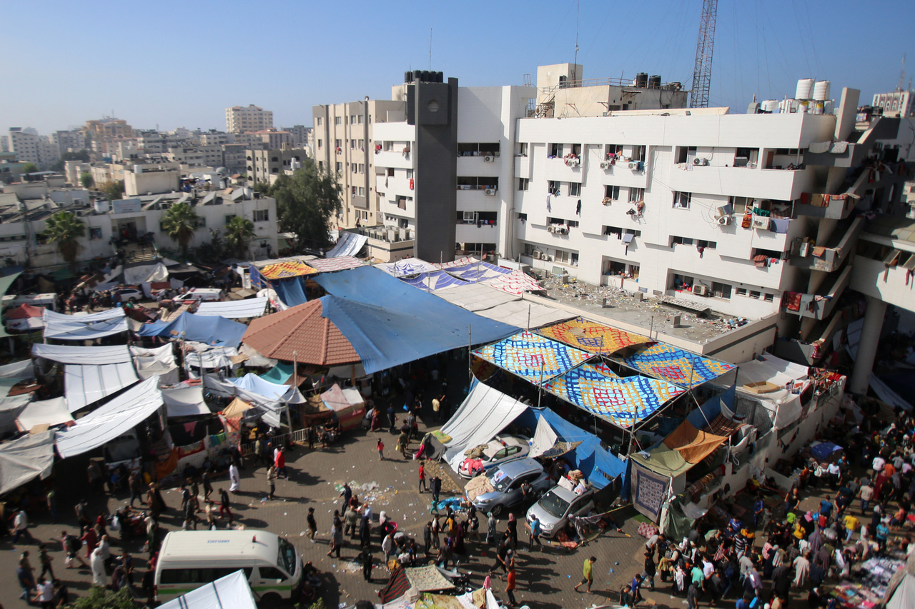 وزارة الصحة الفلسطينية تؤكد وفاة خمسة جرحى داخل مستشفى الشفاء إثر الحصار الإسرائيلي