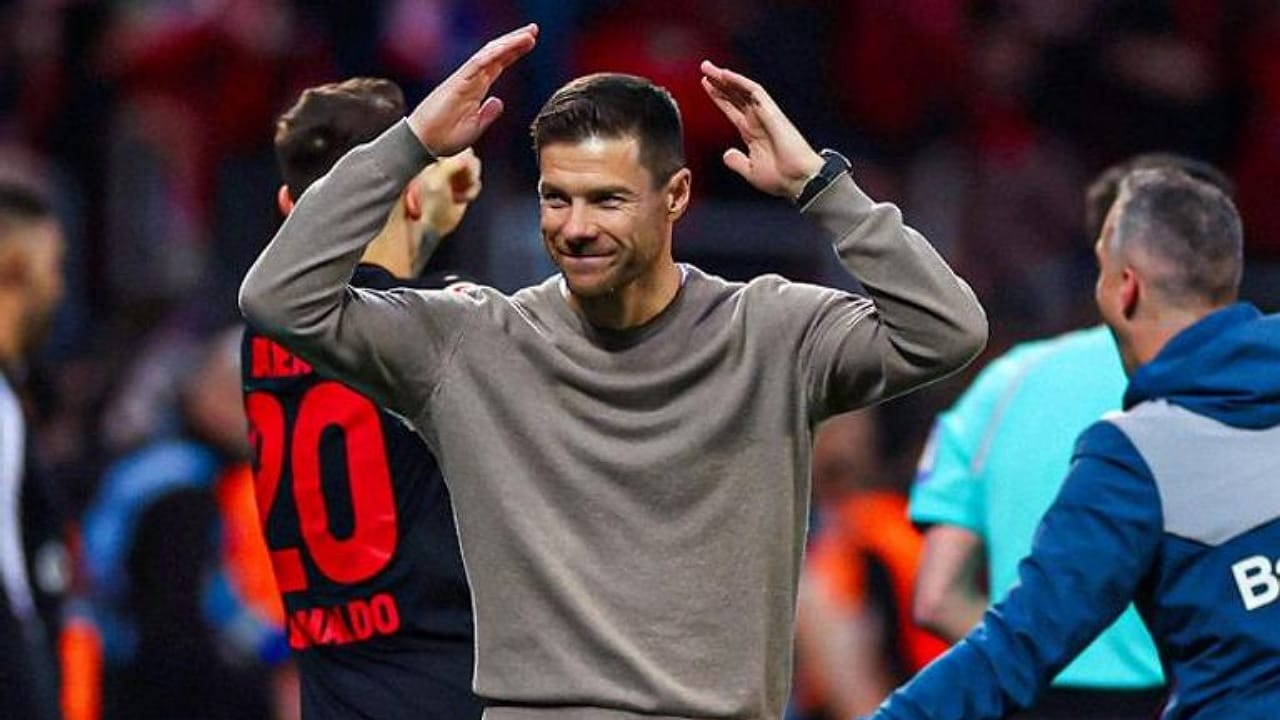 لحظة وصول ولي العهد إلى الاجتماع الخاص للمنتدى الاقتصادي العالمي بالرياض .. فيديو