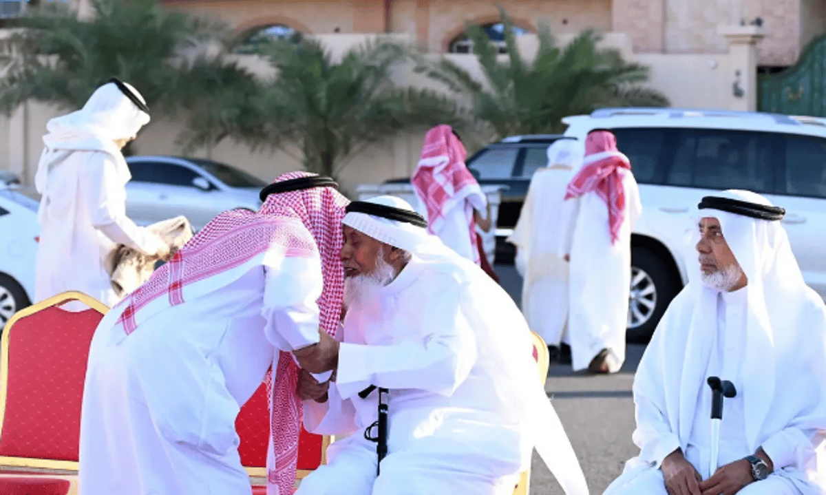 لقاءات المعايدة تعزز الألفة والترابط المجتمعي بين سكان المدينة المنورة