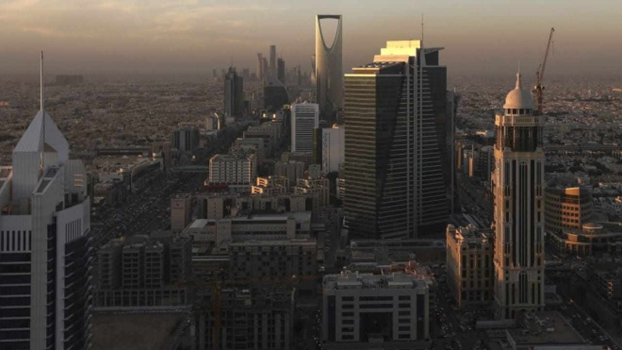 سبب حضور الركراكي مباراة الاتحاد والشباب