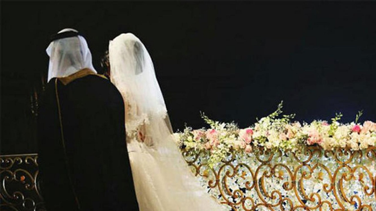 مدرب مولودية الجزائر يعتنق الإسلام .. فيديو