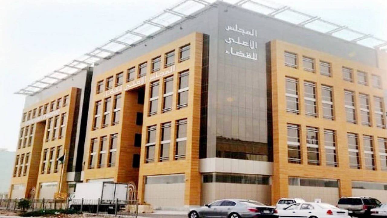 القبض على مواطن نشر محتوى مرئي للسخرية من القرآن الكريم.. فيديو