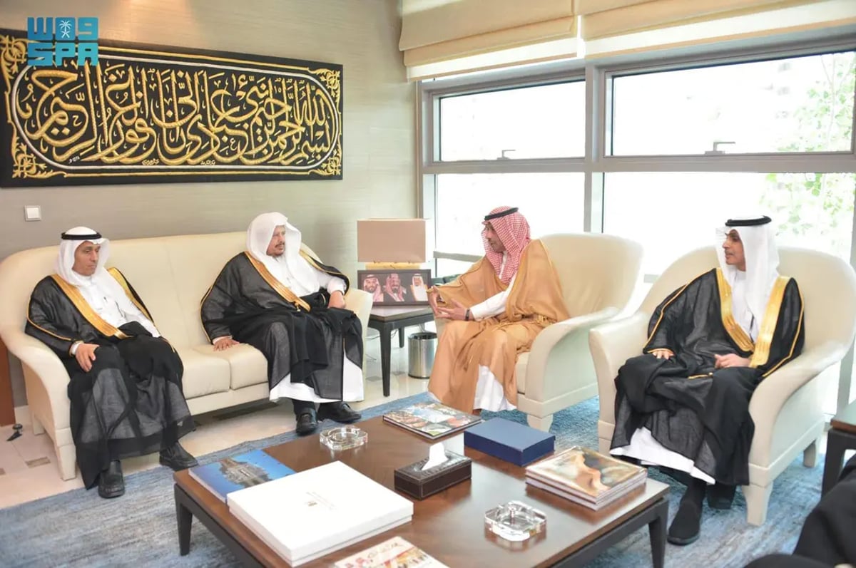 رئيس مجلس الشورى يزور سفارة المملكة في الأردن