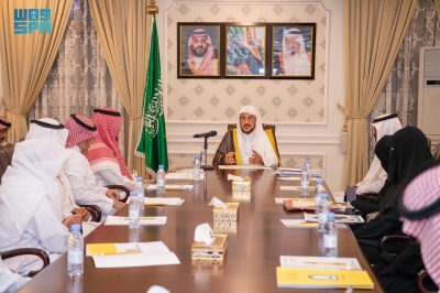 أبراج ومحلات تجارية تسطو على كهرباء مساجد بجدة