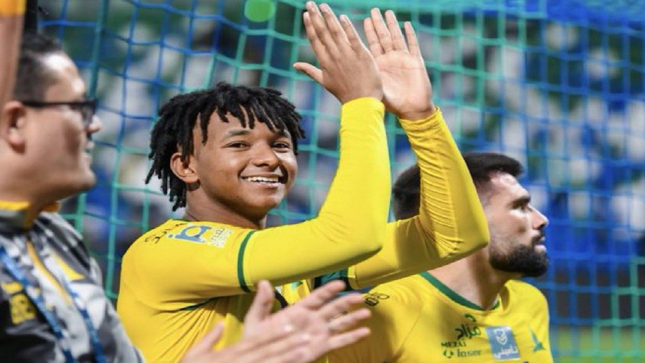 القبض على رئيس الاتحاد الإسباني السابق بتهمة الفساد.. فيديو