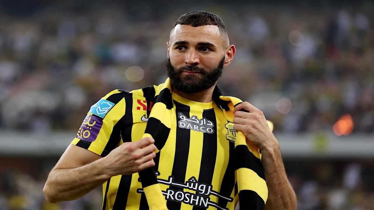 هبوط طائرة مصرية اضطراريًا كانت متجهة إلى جدة