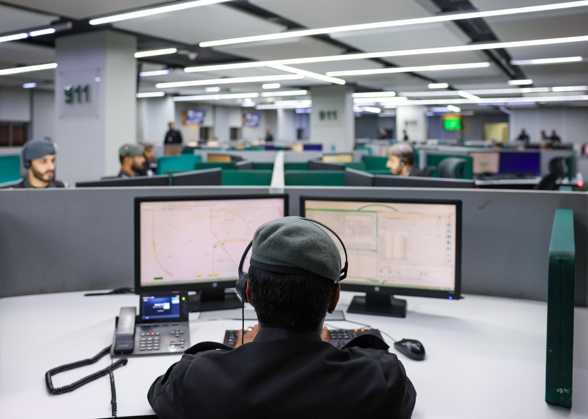 مركز «911» يتلقى 2.635.361 اتصالاً خلال شهر أبريل من عام 2024