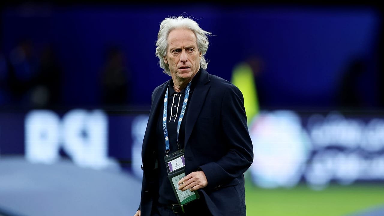 من أجل التجديد .. محامي جيسوس يصل إلى الرياض